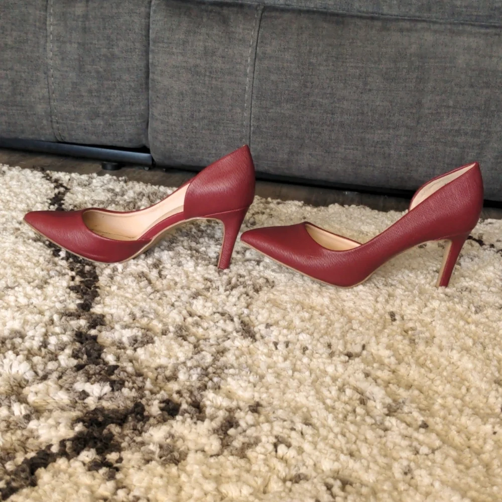Heels - Picture 2 of 4